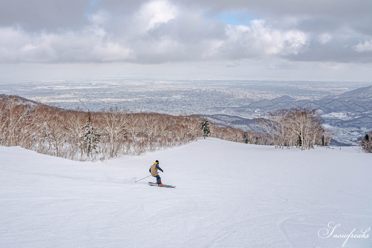 標高1,023ｍ。手稲山を知り尽くしたプロスキーヤー・中西太洋さんと行く、“マザーマウンテン”フォトセッション(^_-)-☆